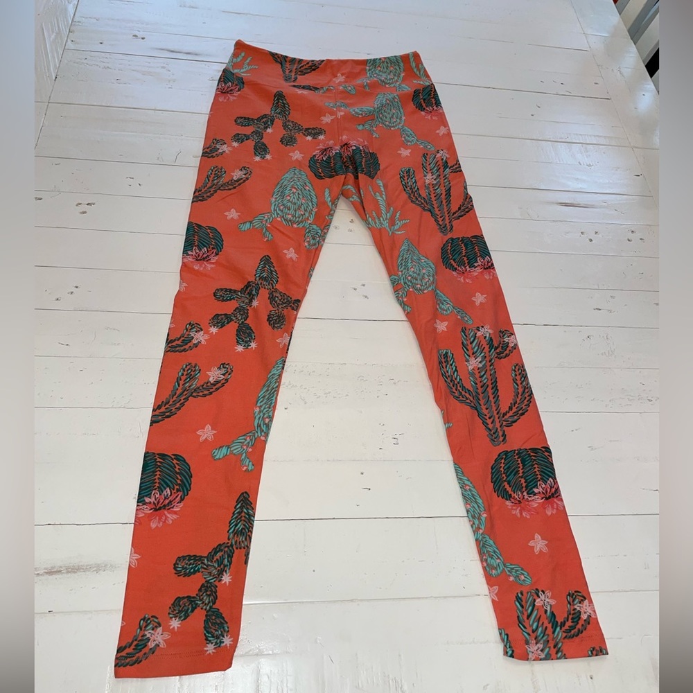 BOGO FREE Lularoe Cactus Leggings